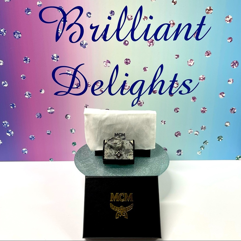 SALE HP! MCM AIRPODS CASE UNISEX
